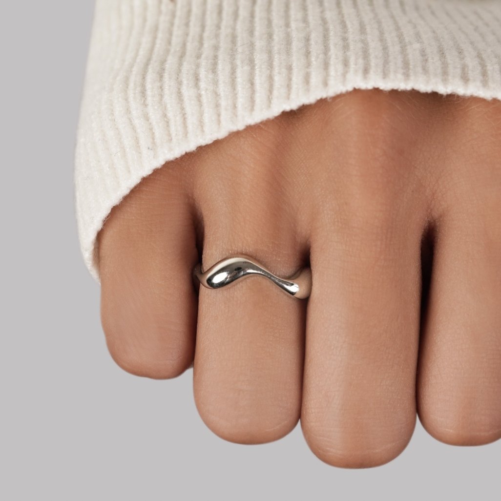 Adjustable Silver Wave Band