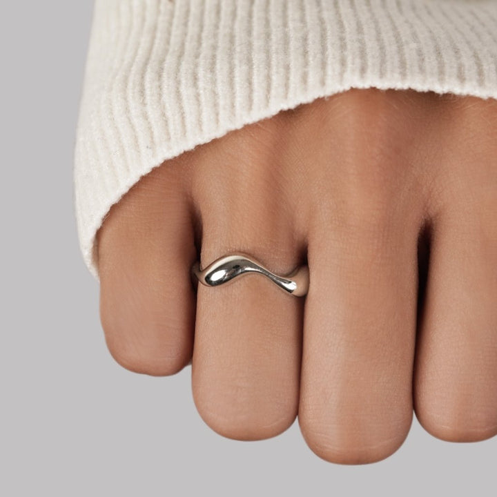 Adjustable Silver Wave Band