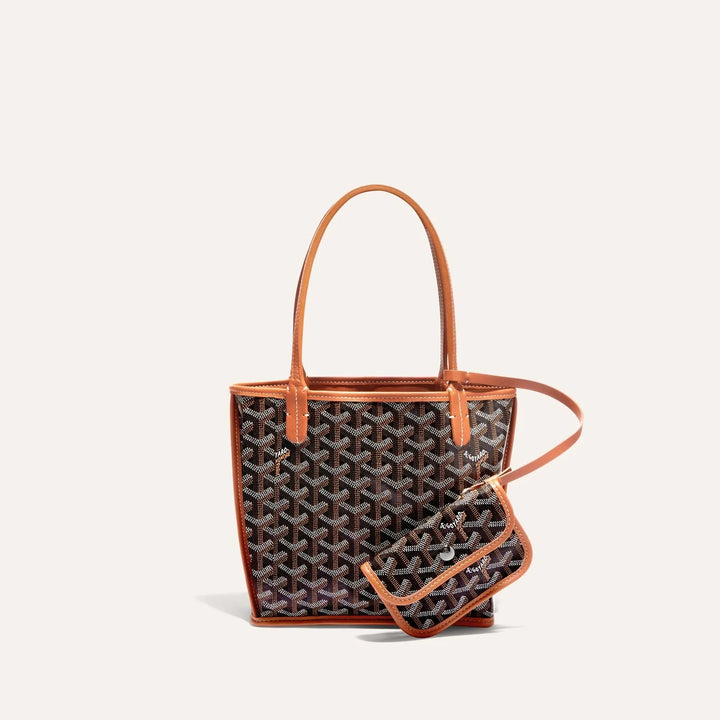 Nyvora Compact Bag