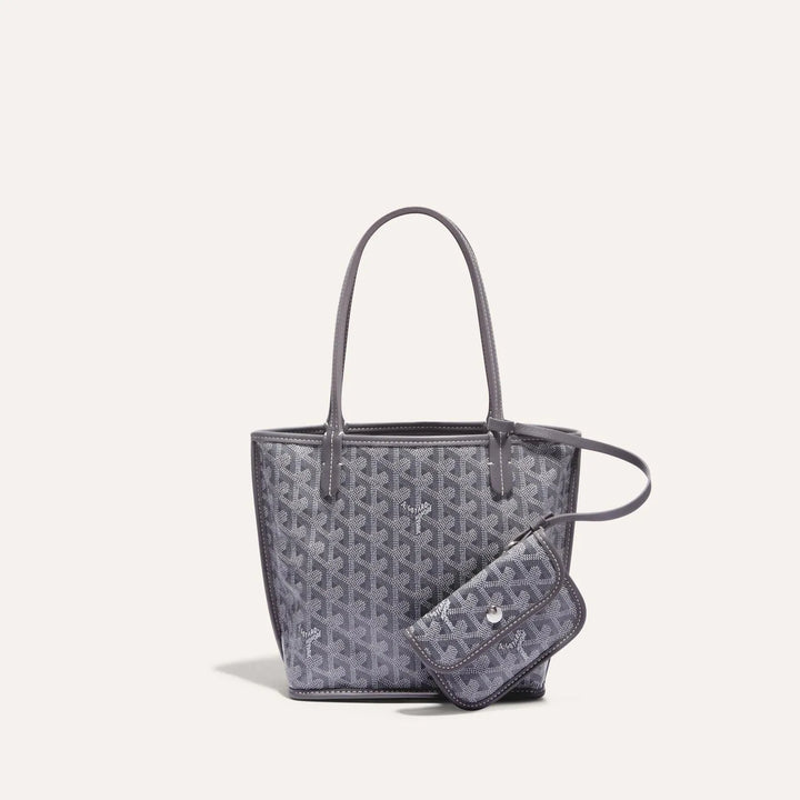 Nyvora Compact Bag