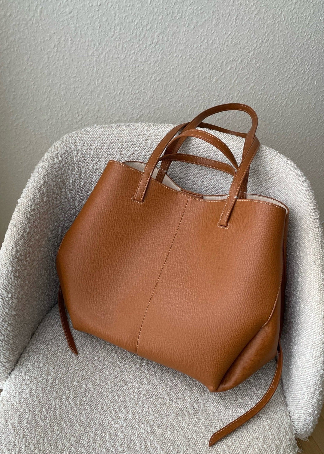 Mila Tote in Camel